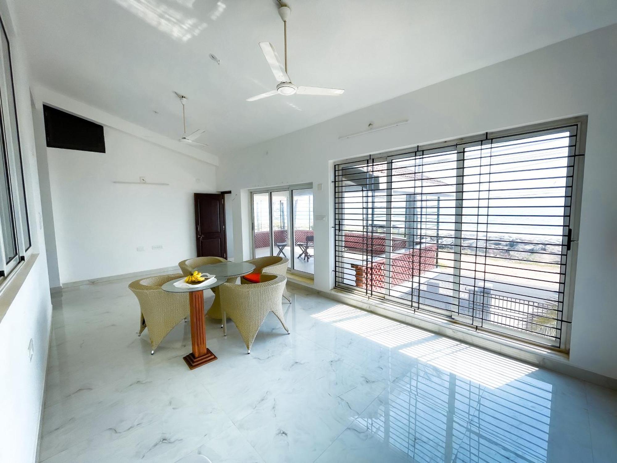 Gintara Beach Homestay By Evaddo Kalyānpur Eksteriør bilde